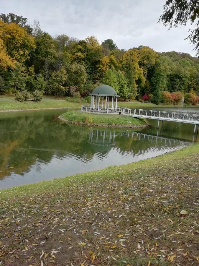 Sanatoriy-Hotel Feofaniya Kijów Zewnętrze zdjęcie